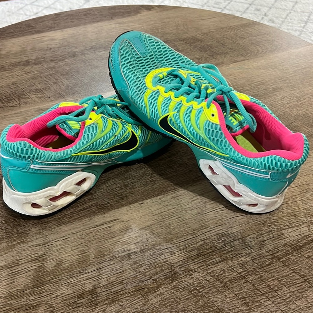 Women’s Nike Max Air Shoe
